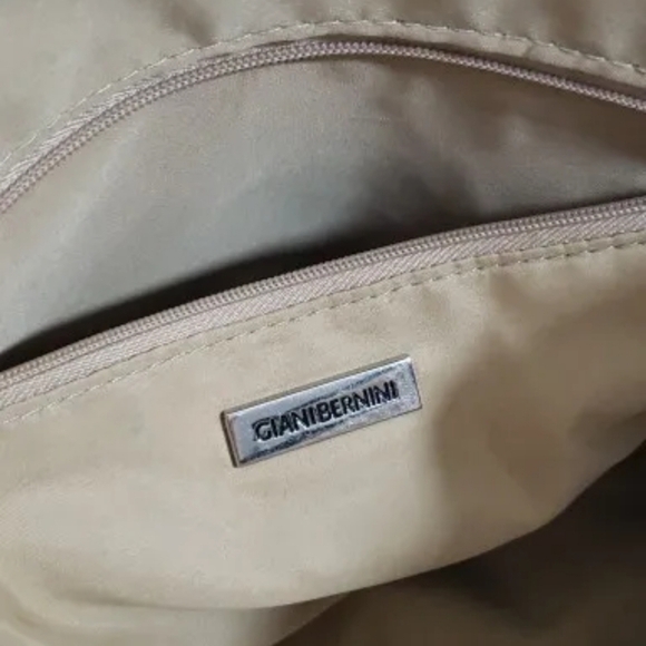 Giani Bernini Two-Tone Glazed Tote Hand Bag Leather Purse. - Picture 2 of 13